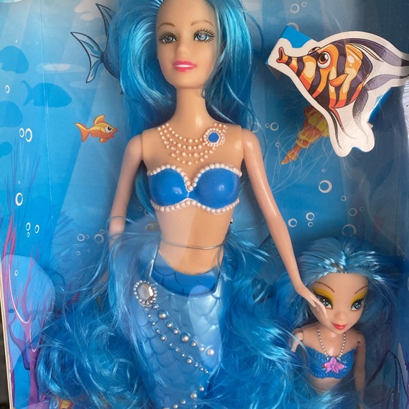 Mermaids Doll - Picture 5 of 8